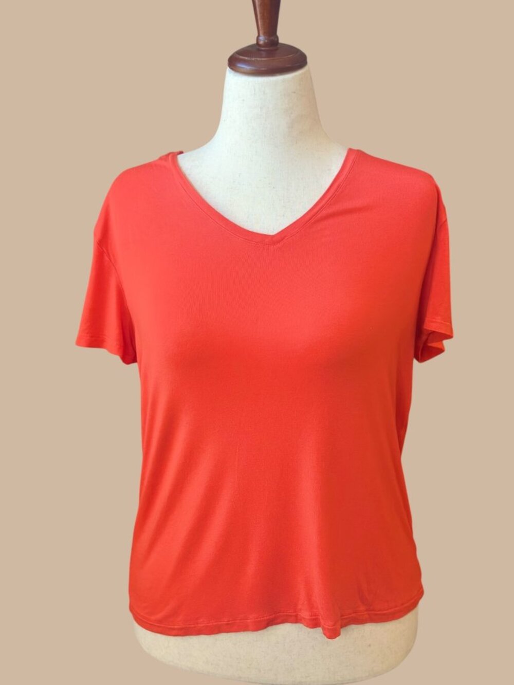 Nine West Soft Spun Coral V-Neck Tee Size L